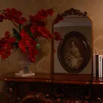 Chateau Connelsville Renaissance Era Suite